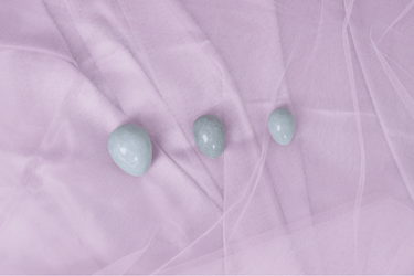 Green Aventurine Yoni Egg - Charm: Promotes luck and opportunity - Yoni Wanderland